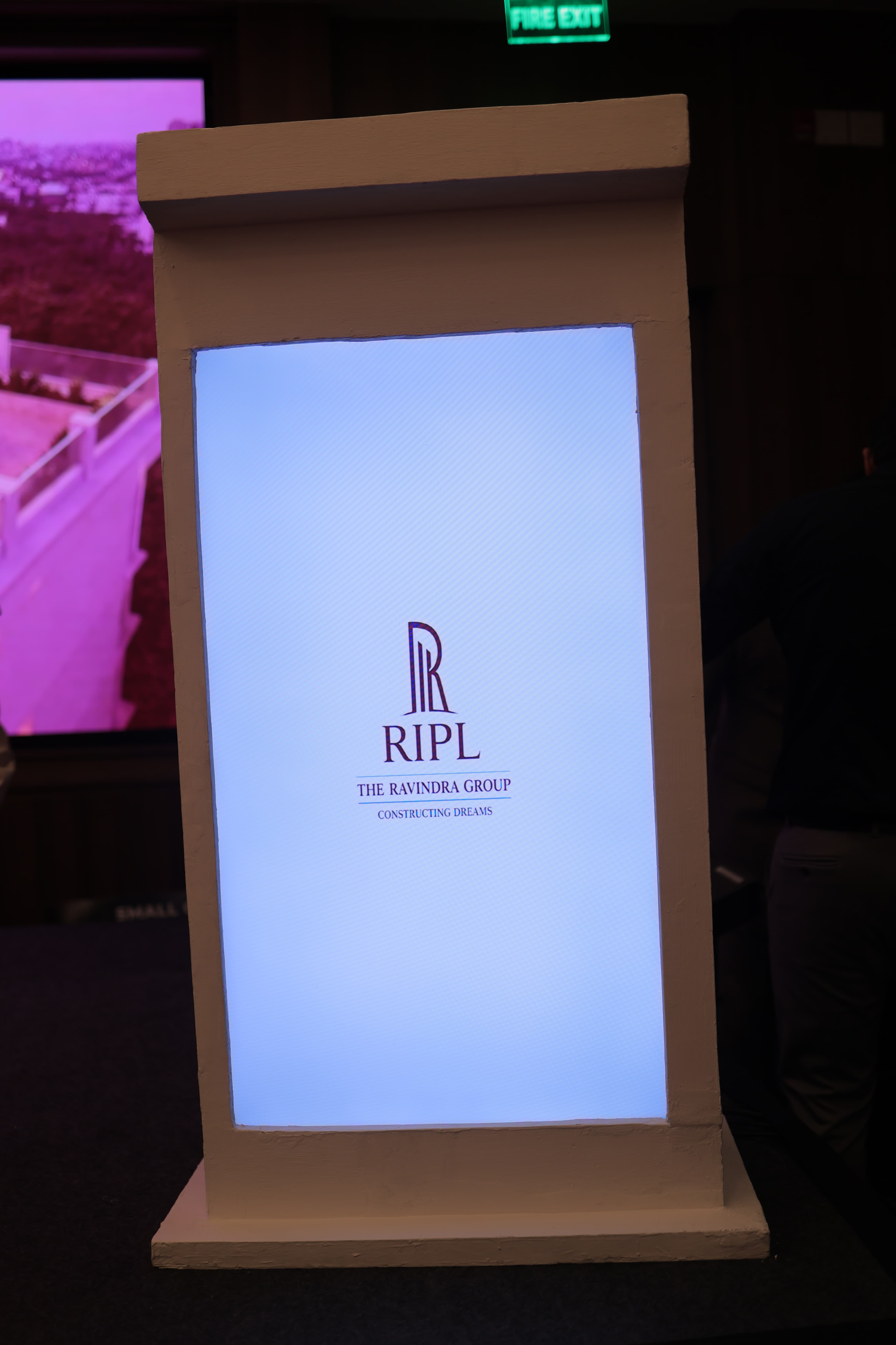 Illuminated RIPL Group event display